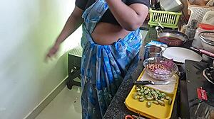 flashing n masturbatin infront of tamil maid kanika oops