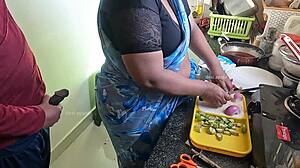 flashing n masturbatin infront of tamil maid kanika oops