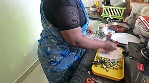 flashing n masturbatin infront of tamil maid kanika oops