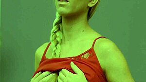 Cock-Starved Teen Toys Pussy