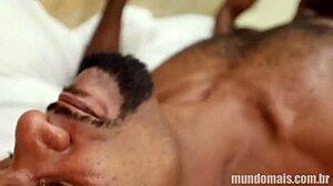 combinação perfeita massagem chupada e sexo entre homens