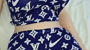 Mi hermanastra descansando bien rica con su pijama entre aprovecharme de ella