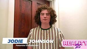 goth stepsis anna claire clouds introduces tantric sex to stepbro!