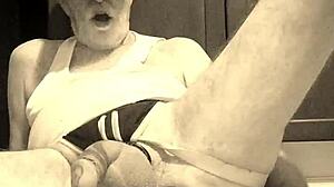 Thomas Odea Shows Off Big Cock in Masturbation