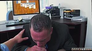 Pilipino guy gives oral to earn his gay sex bonus.