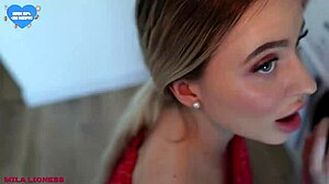 a stupid young 18+ stepmom shared her pussy with her stepson while her father was not at home 😏