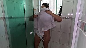 Por trás das câmeras com Agatha Mama in wet backstage fun! 😜