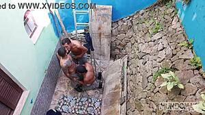 Na hora do almoço a pausa pra foder