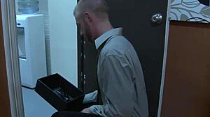 Hardcore Orgy with Muscular Hunks Diving Deep into Anal Action