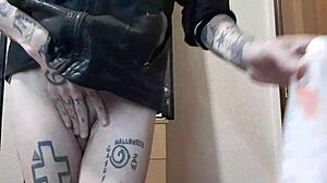 The story of Melvin C's journey in gay travestismo