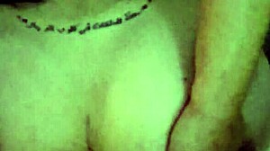 metiendo juguete nuevo en mi culo apretado me encanta el anal