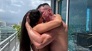 Curvy pornstar Esperanza Gomez gets rough fucking and cunilingus from bodybuilder.