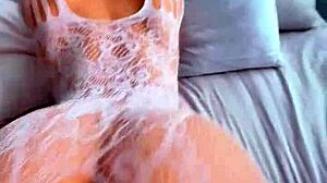 Big ass Latina shakes her body in ecstasy
