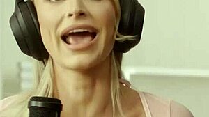 Vanna Bardot And Emma Hix Scissor To Orgasm!