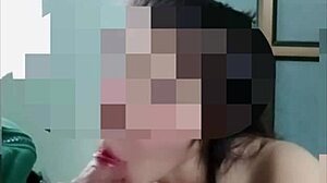 Pretty Thai babe gives great blow job and swallows cum