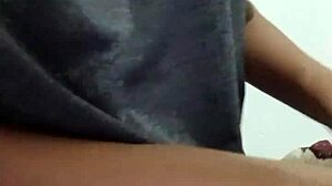 young 18+ woman touches herself in homemade video leaks