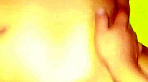 termino follando con chica infiel latina en centro comercial, doggystyle y blowjob publico!