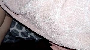 la vecina de mi amigo quiere follar conmigo ahora mismo?