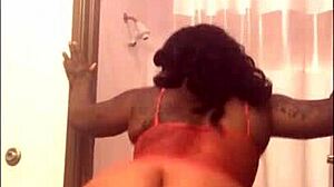 Ebony Slut Squirts Hard!