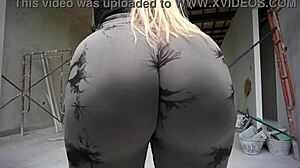 Beautiful Colombian stepmother shows her big ass in yoga pants