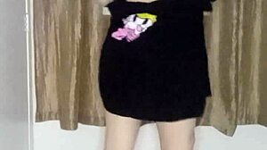 Leaked videos show Brazilian curvy babe in wild piercing action. Don’t miss it!