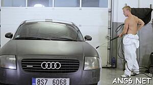 hungry dude hammers beauty's pussy doggystyle