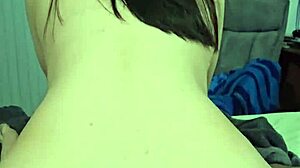 Le Gusta Saborear Una Verga Bien Dura Con Su Vagina Jugosa Salta Desesperada Sobre Mi