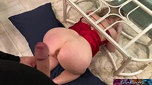 Is Stepmom Erin Electra Stuck or Teasing with Big Tits?