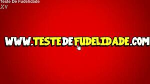 Socando no rabo da amante cavalona, ela geme alto