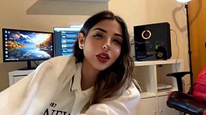 Styvfar övertygar mig att skippa bio för hård knull