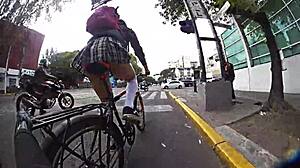 Miniskirt flashing upskirt while strolling through the city