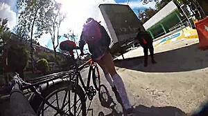 Miniskirt flashing upskirt while strolling through the city