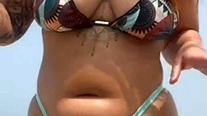 Encontrei um fã na praia e deixei ele passar bronzeador no meu corpo