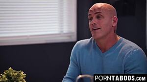 Pierced nipples hottie Kiarra Kais doggystyle fuck after sloppy deepthroat!