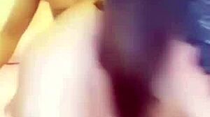 They fuck loudly on live