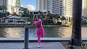 Insatiable BBW Hollywood rides Rome Major's huge cock hard