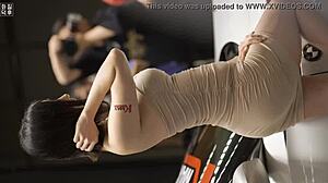 สาวแข่งรถเกาหลีโซลร้อนแรงทำให้ตกตะลึง