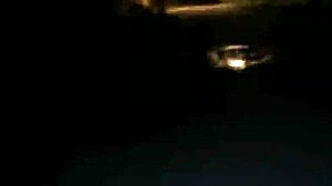 Casada Fode com Novinho Fora do Carro Enquanto Marido Assiste