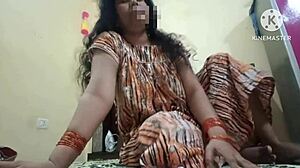 I can’t resist Sama Bhabhi’s sexy Indian charm every day