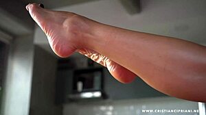 Exploring colombian latina feet fetish in quick session