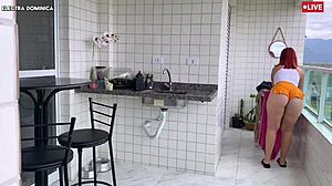 Contratei Essa Empregada Pra Ajudar Em Casa Eu Fiquei Louco De Tesão Ela Tem A Bunda Linda