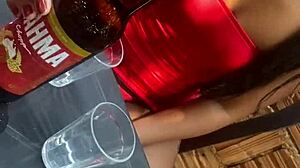 Exibida No Bar Com Um Homem Casado in Sexy Lingerie