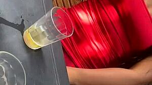 Exibida No Bar Com Um Homem Casado in Sexy Lingerie