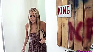 blonde teen gets eaten out first time