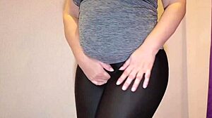 Watch this bbw wet her leggings with pee