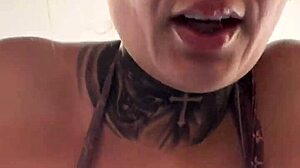 Woman TRAINS in GYM, Gets So WET It FLOWS Down Her Legs