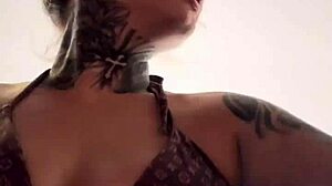 Woman TRAINS in GYM, Gets So WET It FLOWS Down Her Legs