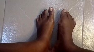 Feet fetish session with bbw amateur fingering