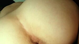 This babe has an amazing pulsating anal orgasm with her big ass