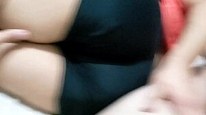 con la nueva del gym en ricos mini shorts, ¡qué calor! 🔥